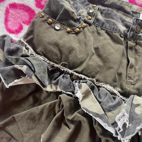 SOLD - Picture 3 of 4